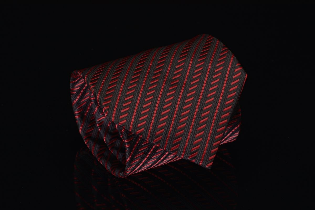 pánská kravata červenočerná